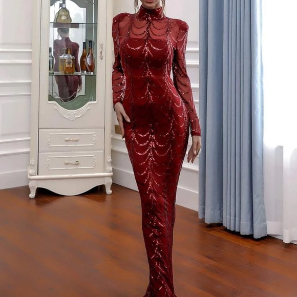 Dress - Picture 5 of 6